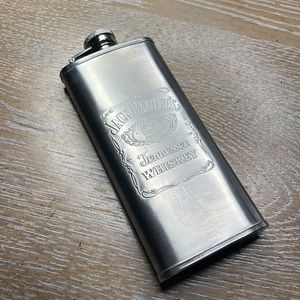Jack Daniels Licensed Barware Label Flask, 5 oz, Silver